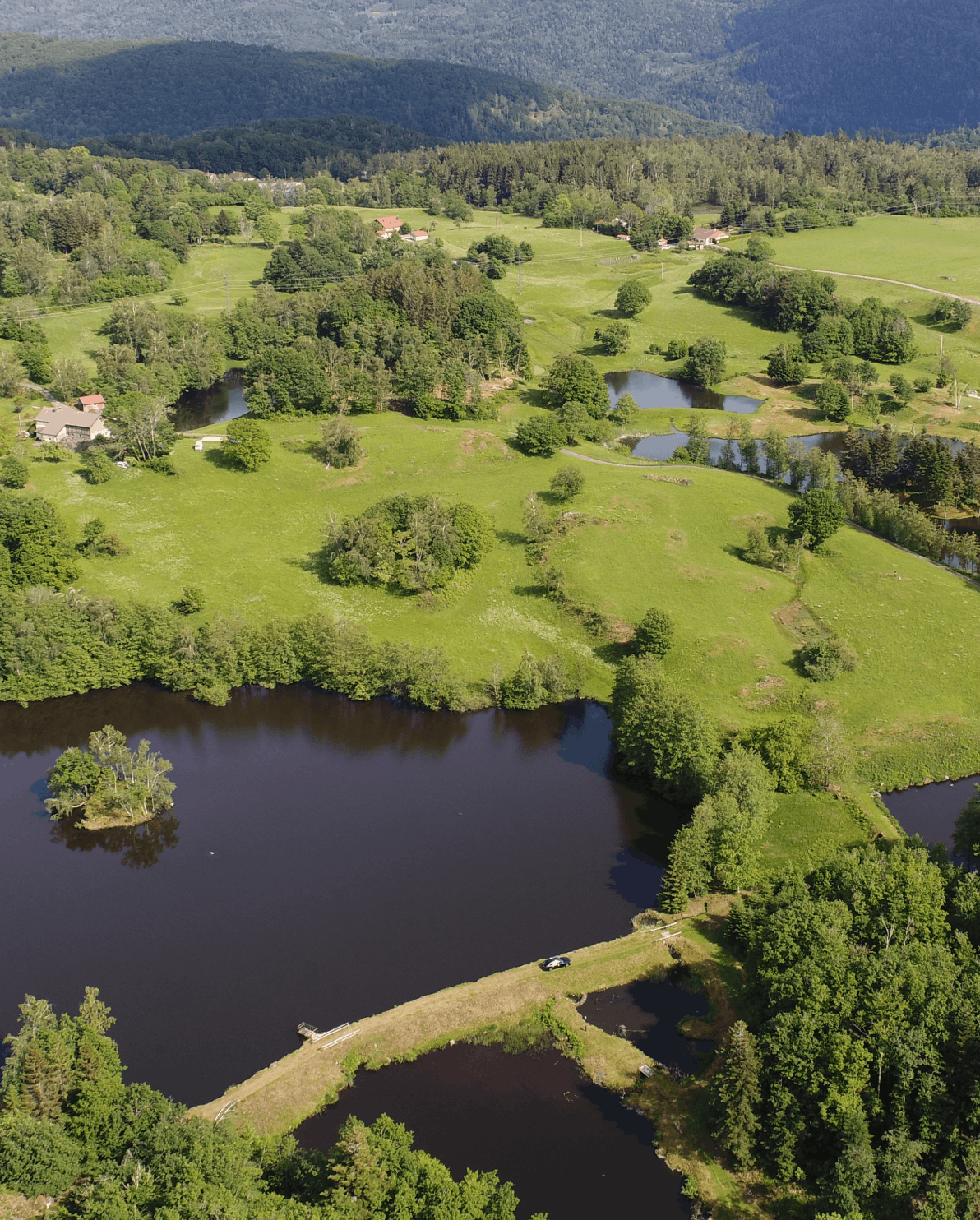 Vue sur le plateau des Mille étangs près de Vesoul